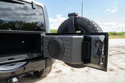 Subwoofer cu difizor 12", dedicat usa spate JEEP WRANGLER JK/JKU AND JL/JLU, 400 W RMS, Phoenix Gold